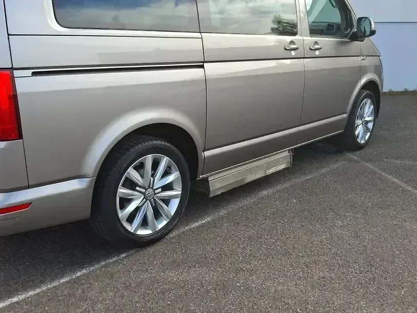 Gebraucht VW Multivan Comfortline 204 PS (150 kW) 2018 Beige Van / Kleinbus