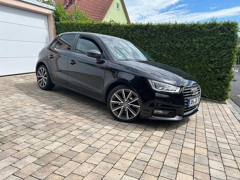 Schwarz Gebraucht 2015 Audi A1 Sportback Sport Kleinwagen | 11.100 € (Fairer Preis) - Bild 1/4