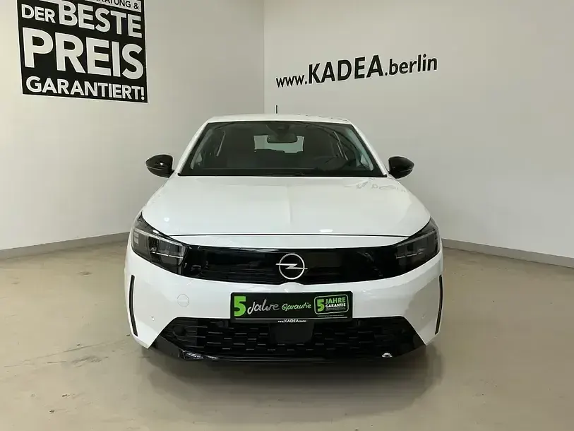 Gebraucht Opel Corsa 75 PS (55 kW) 2024 Lack weiss banquise/typ aussenverkleidun (metallic) Kleinwagen