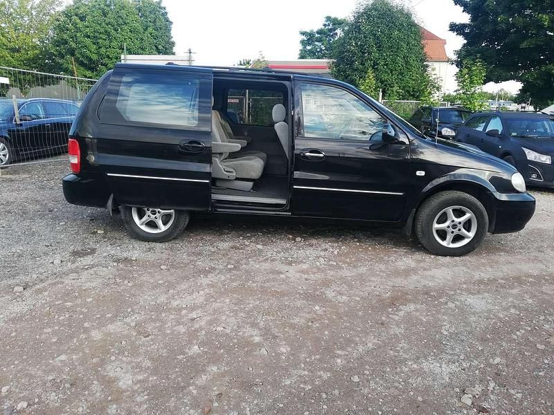 Gebraucht Kia Carnival LX 144 PS (105 kW) 2005 Schwarz Van / Kleinbus