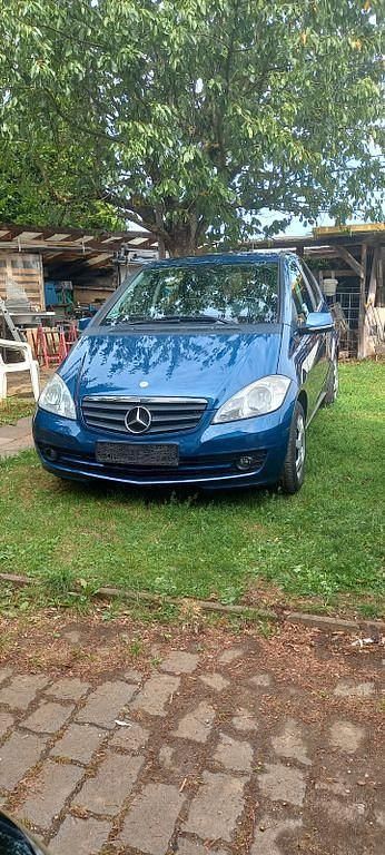 Blau Gebraucht 2009 Mercedes A160 Limousine | 2.600 € (Guter Preis) - Bild 1/4