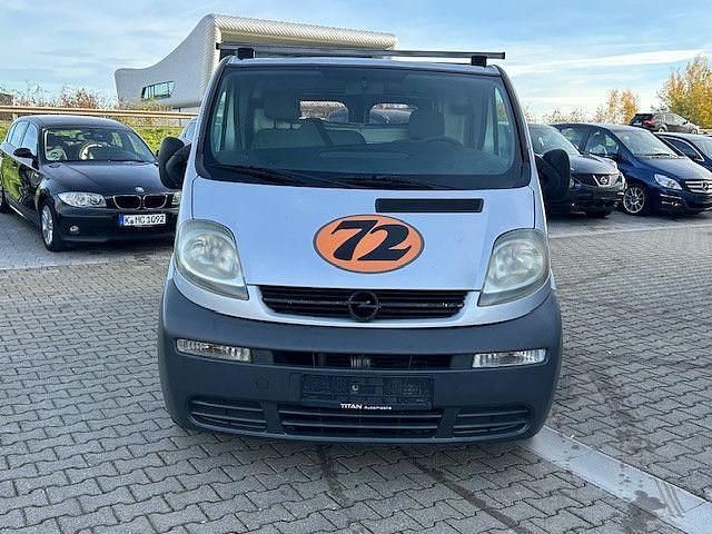 Gebraucht Opel Vivaro 101 PS (74 kW) 2003 Silber Van / Kleinbus