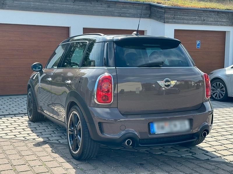 Gebraucht Mini Countryman 141 PS (103 kW) 2011 Braun SUV