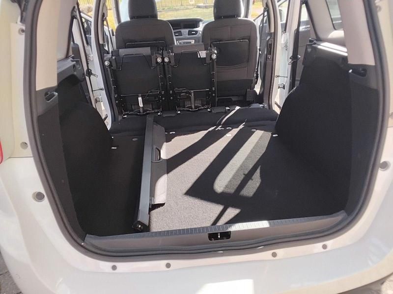 Gebraucht Renault Mégane III 132 PS (97 kW) 2013 Weiß Kombi