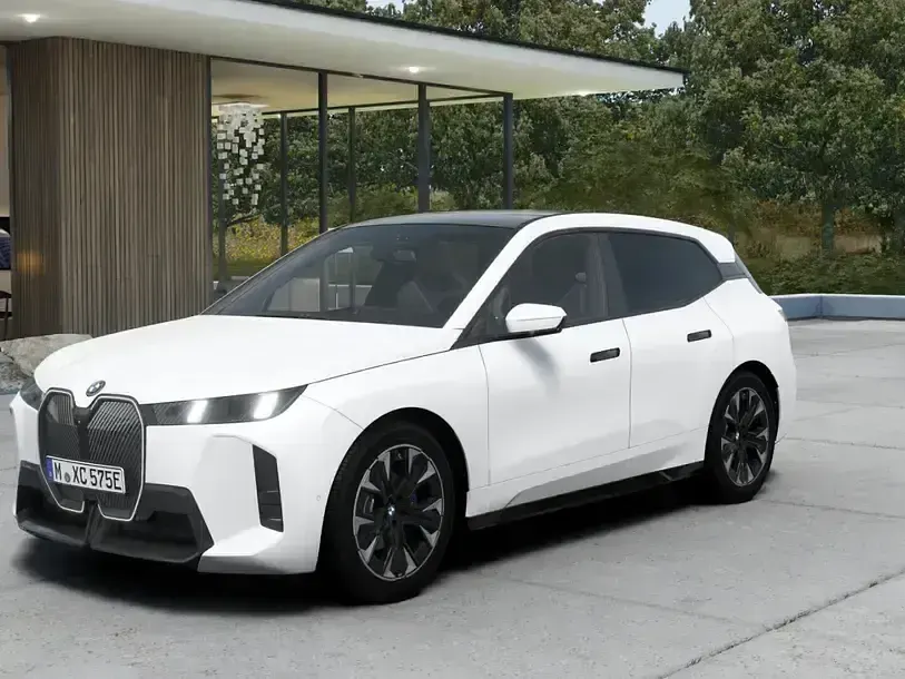 Gebraucht BMW iX M Sport 300 kW (408 PS) 2025 Weiß SUV