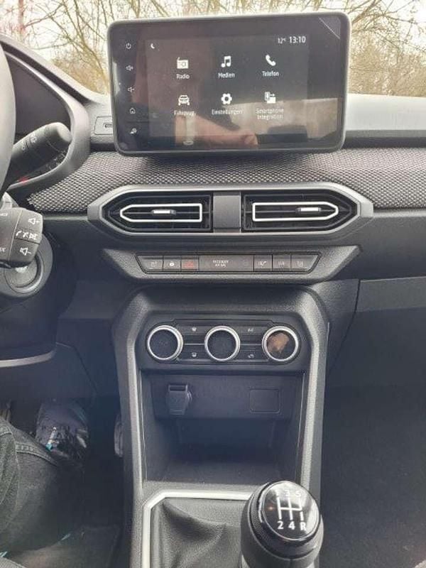 Gebraucht Dacia Sandero Expression 91 PS (66 kW) 2024 Perlmuttschwarz Kleinwagen