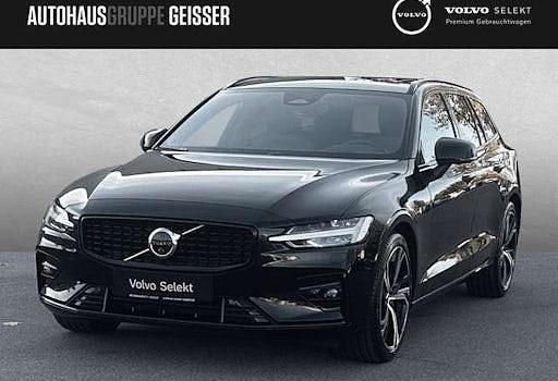 Gebraucht Volvo V60 Plus 197 PS (144 kW) 2025 Schwarz Kombi