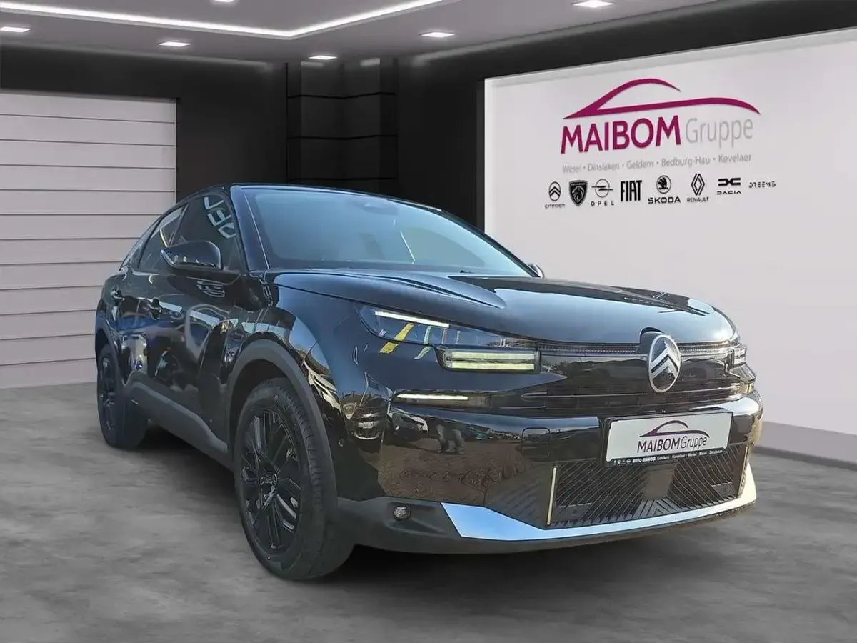 Gebraucht Citroën C4 136 PS (100 kW) 2025 Lackierung schwarz perla nera/ SUV
