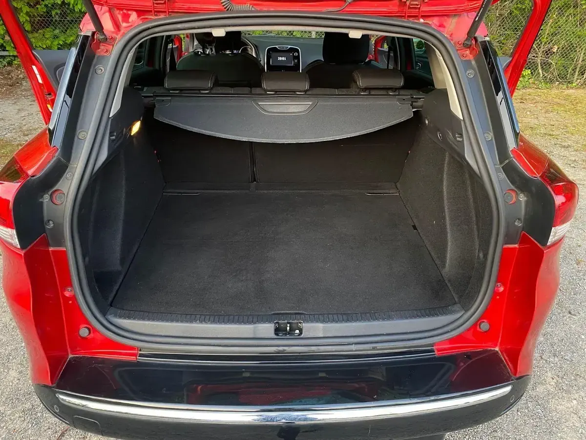 Gebraucht Renault Clio 90 PS (66 kW) 2016 Rot Kombi
