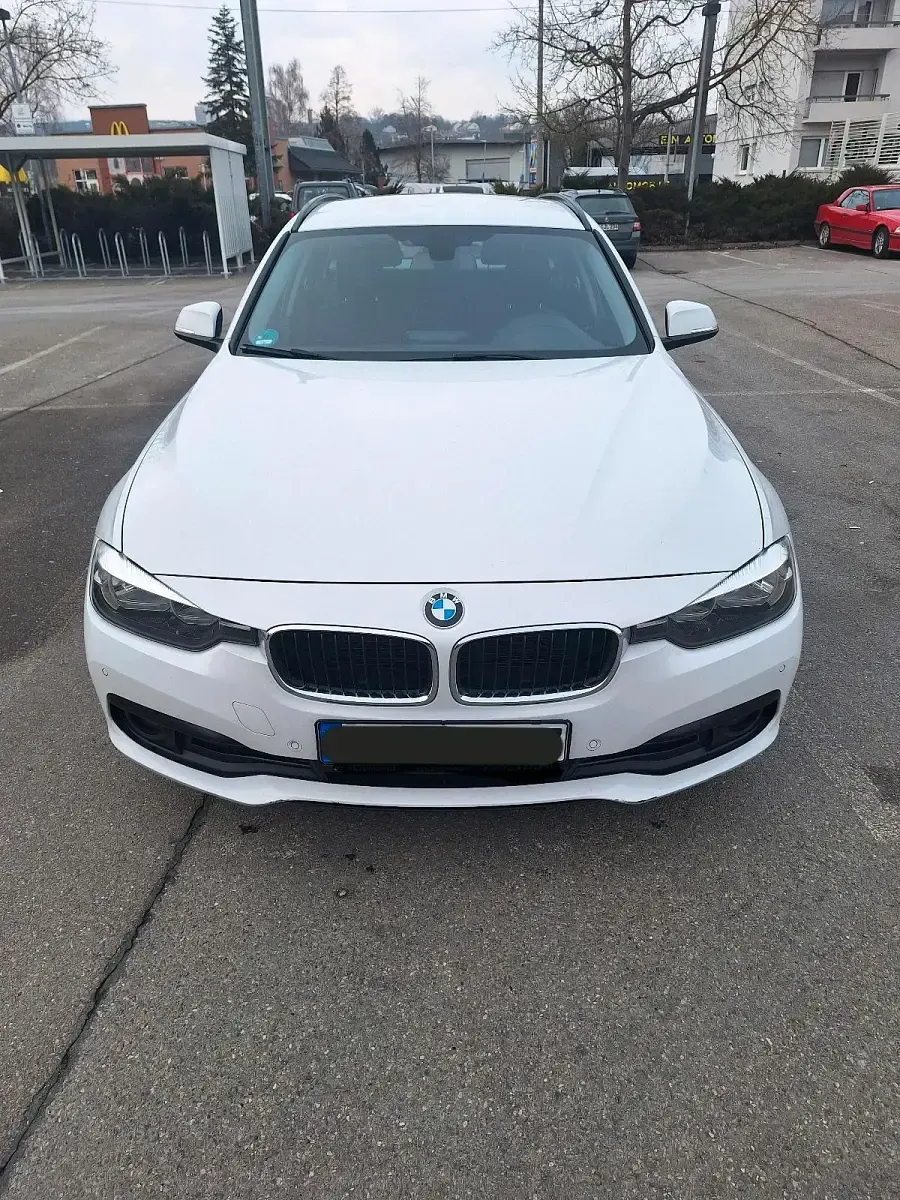 Gebraucht BMW 320 190 PS (139 kW) 2016 Weiß Limousine