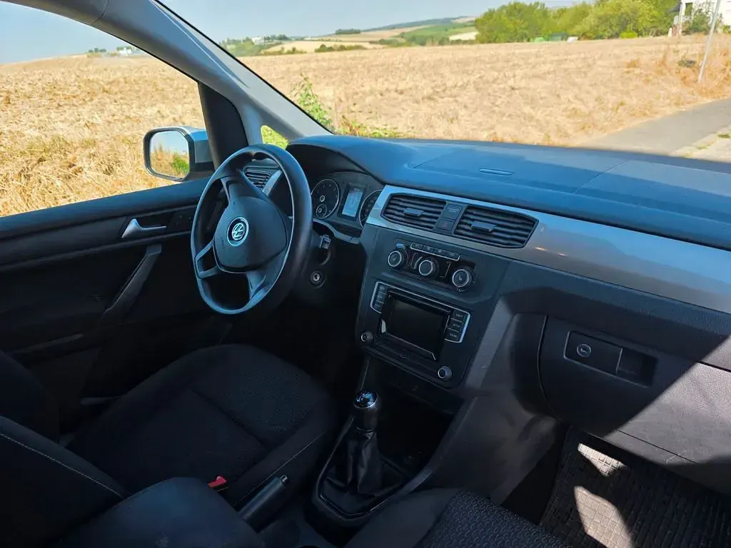 Gebraucht VW Caddy Trendline 84 PS (61 kW) 2015 Silber Van / Kleinbus