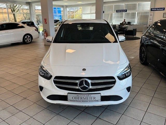 Gebraucht Mercedes B250 224 PS (164 kW) 2019 Polarweiss Van / Kleinbus