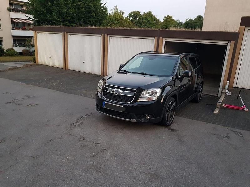 Gebraucht Chevrolet Orlando LT 163 PS (119 kW) 2011 Schwarz Van / Kleinbus