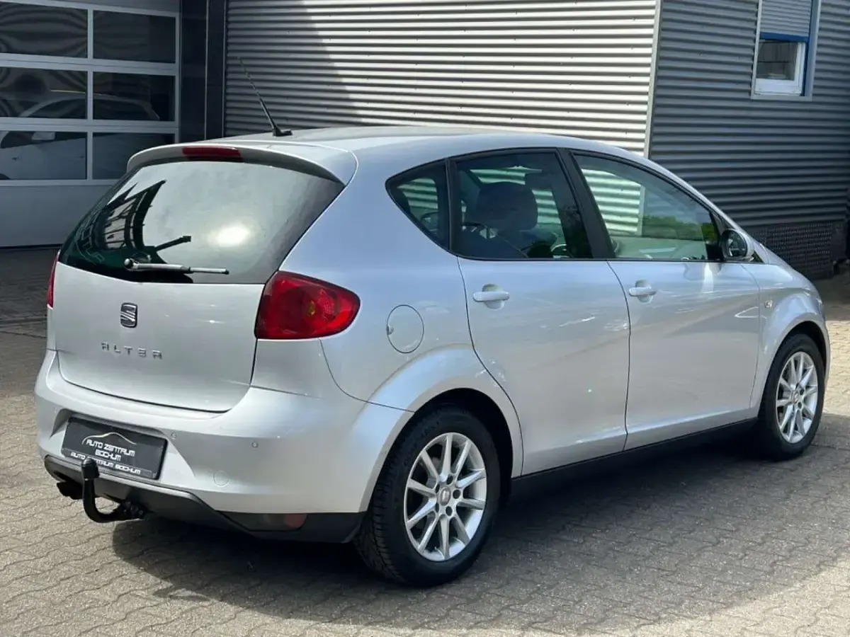 Gebraucht Seat Altea Stylance 125 PS (91 kW) 2013 Silber Kombi