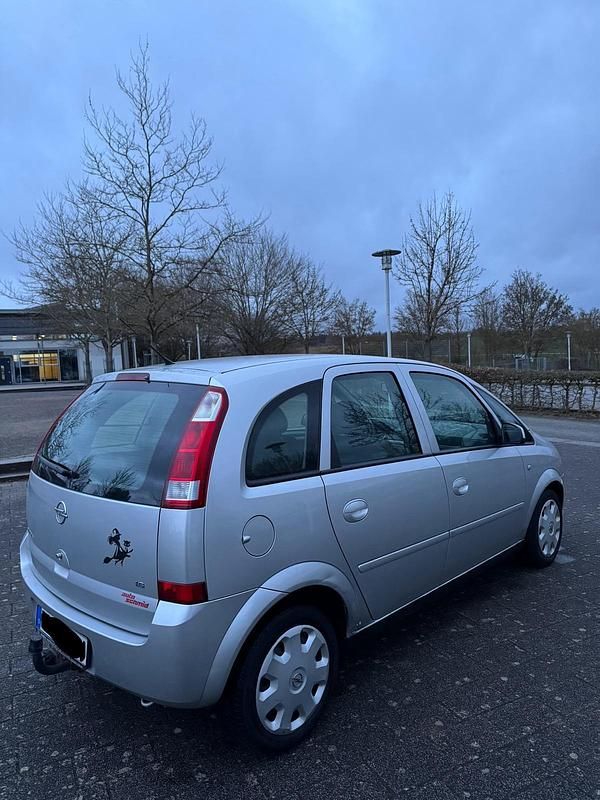 Gebraucht Opel Meriva 101 PS (74 kW) 2005 Silber Van / Kleinbus