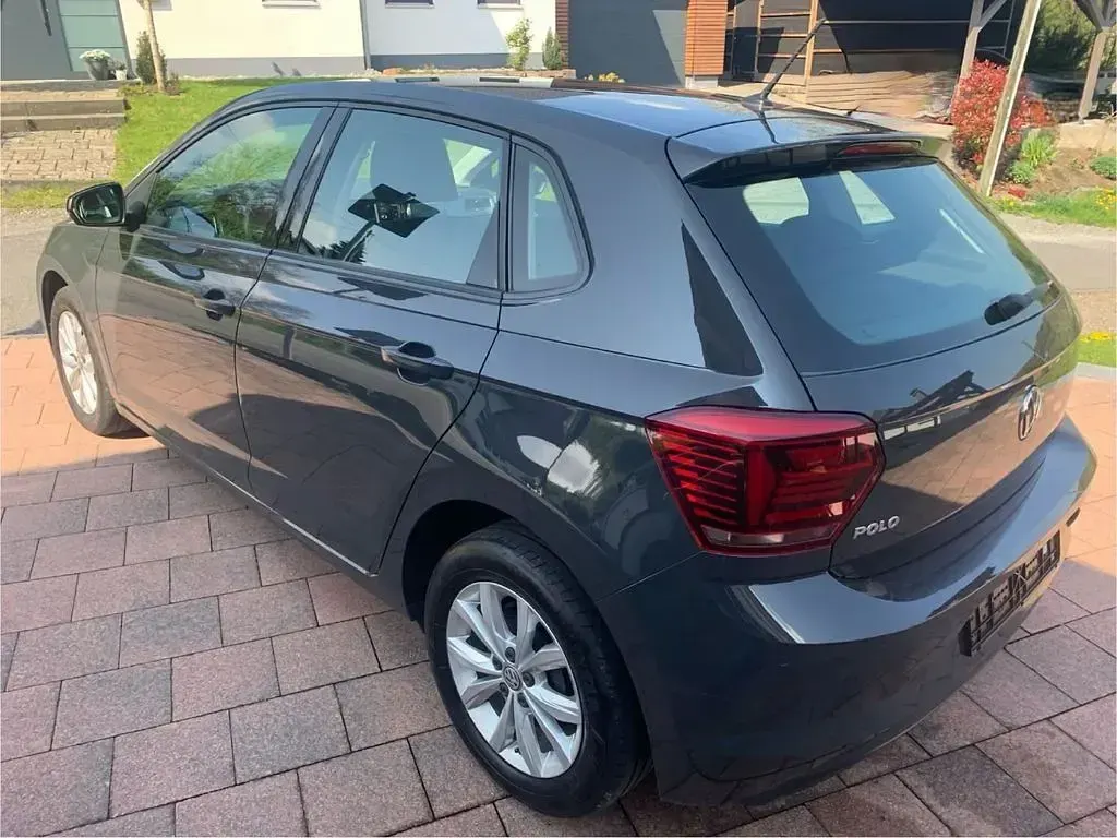 Gebraucht VW Polo Highline 95 PS (69 kW) 2018 Grau Kleinwagen
