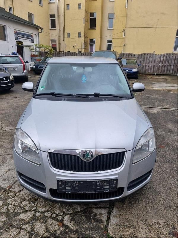 Grau Gebraucht 2007 Skoda Fabia Kleinwagen | 2.000 € (Fairer Preis) - Bild 1/4