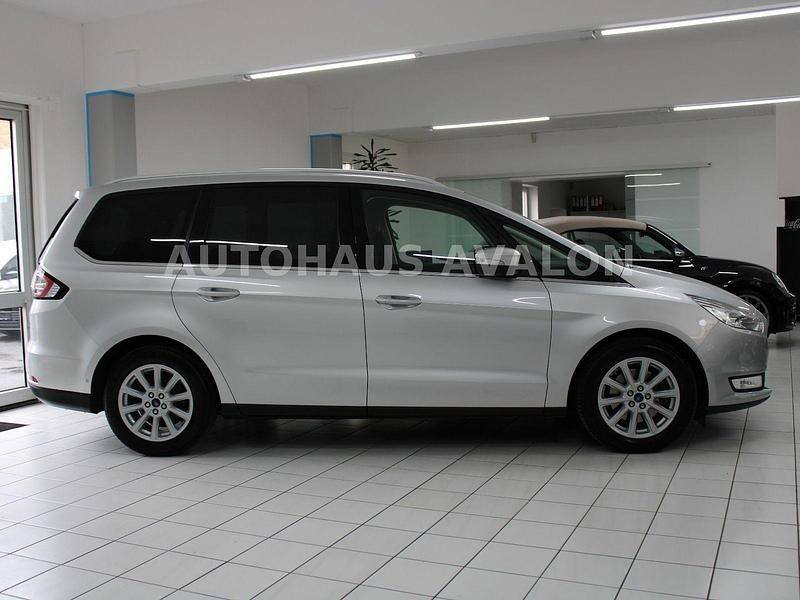 Gebraucht Ford Galaxy Titanium 160 PS (117 kW) 2017 Silber Van / Kleinbus
