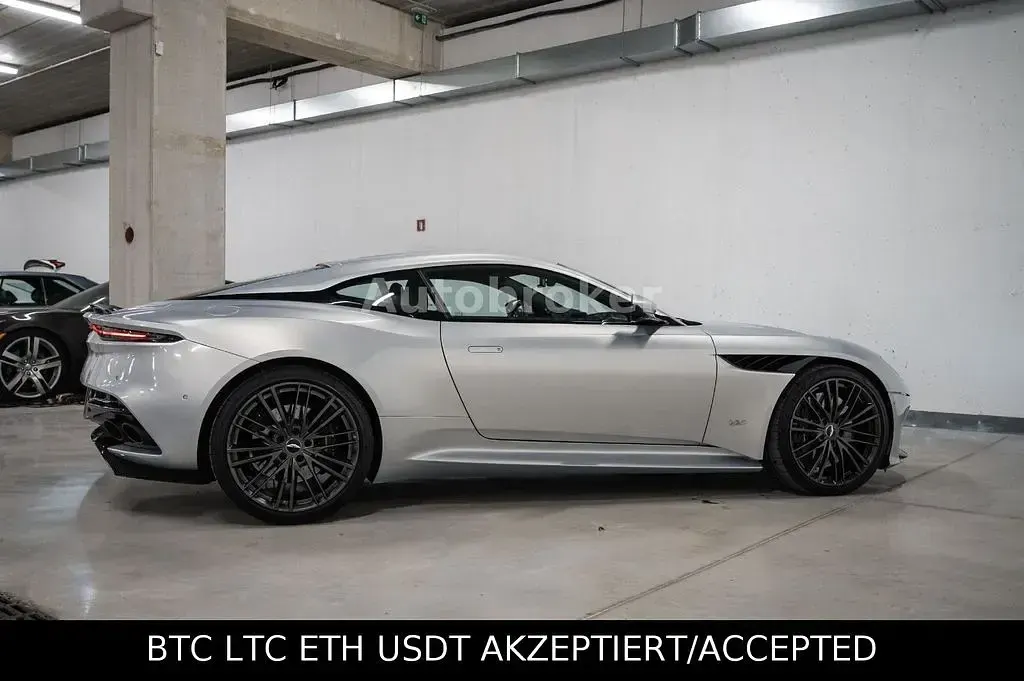 Gebraucht Aston Martin DBS 725 PS (533 kW) 2021 Silber