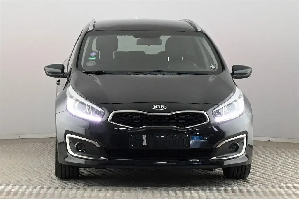 Gebraucht Kia Ceed Sportswagon 99 PS (72 kW) 2016 Schwarz Kombi