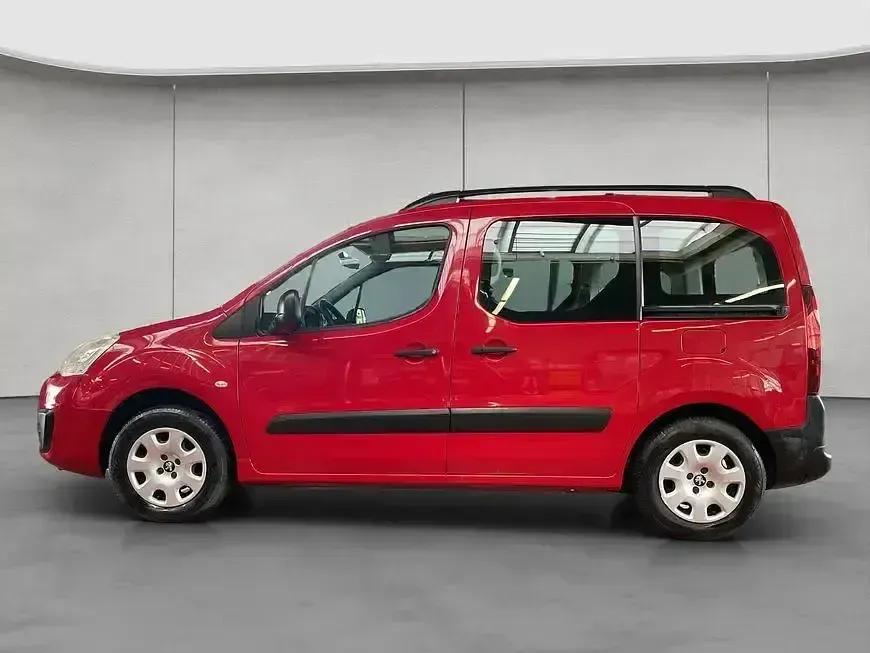 Gebraucht Peugeot TePee Active 110 PS (80 kW) 2017 Rot Kombi
