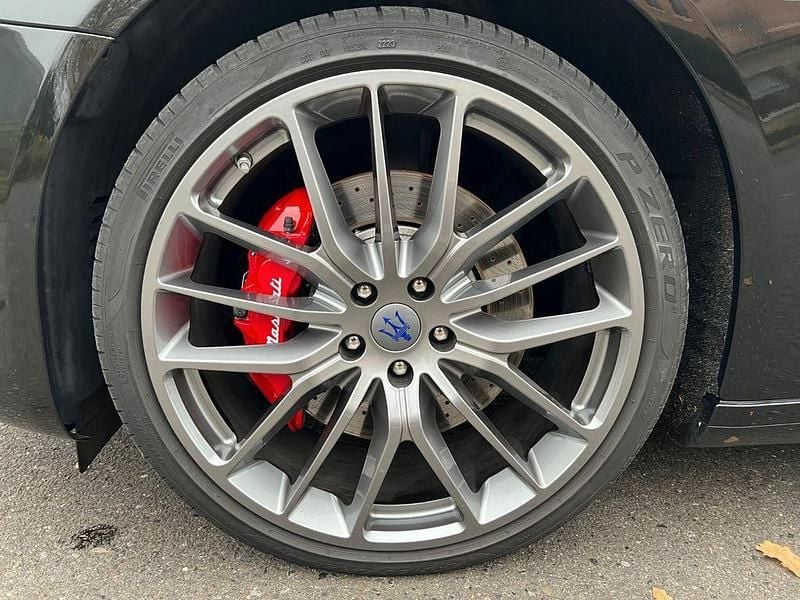 Gebraucht Maserati Quattroporte 409 PS (300 kW) 2018 Schwarz Limousine