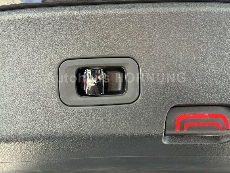 Gebraucht Mercedes GLC200 AMG 163 PS (119 kW) 2025 Metalliclack graphitgrau SUV