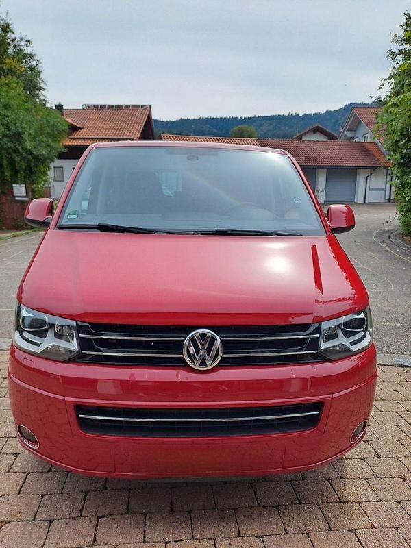 Rot Gebraucht 2013 VW Multivan Van | 22.499 € - Bild 1/4