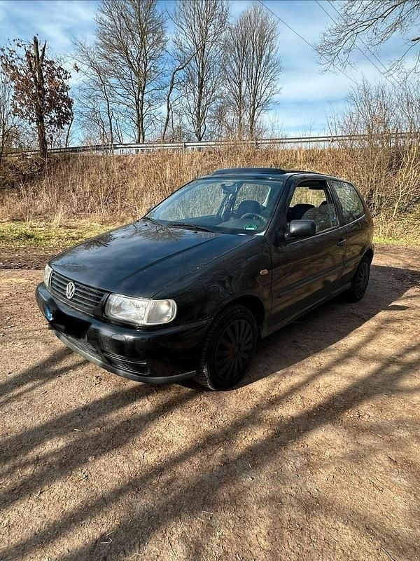 Gebraucht VW Polo 75 PS (55 kW) 1997 Schwarz Kleinwagen