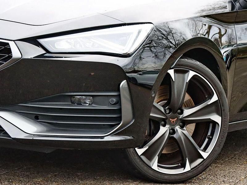 Gebraucht Cupra Leon VZ 245 PS (180 kW) 2023 Midnight schwarz metallic Limousine