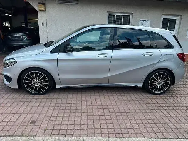 Gebraucht Mercedes B220 AMG line 184 PS (135 kW) 2017 Grau Kleinwagen