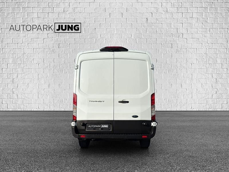 Gebraucht Ford Transit Trend 131 PS (96 kW) 2022 Weiß Van / Kleinbus
