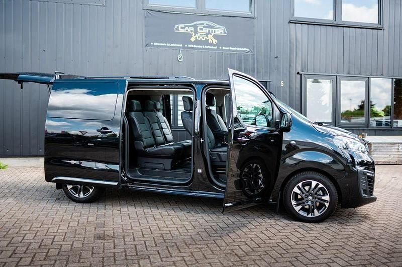 Schwarz Gebraucht 2023 Opel Zafira Life Elegance Van | 38.800 € (Guter Preis) - Bild 1/4