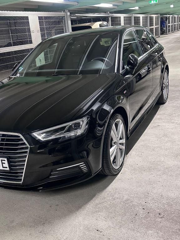 Gebraucht Audi A3 Ambiente 150 PS (110 kW) 2020 Schwarz Limousine