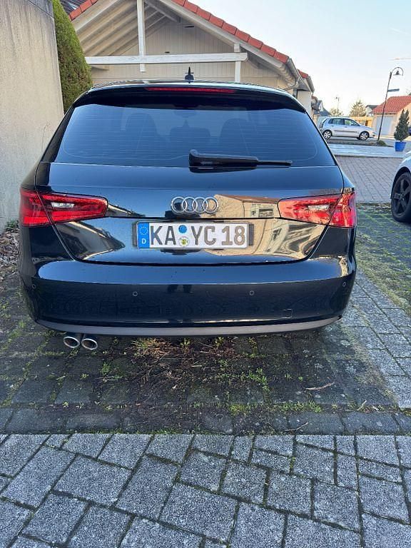 Gebraucht Audi A3 Ambiente 150 PS (110 kW) 2012 Schwarz Kleinwagen
