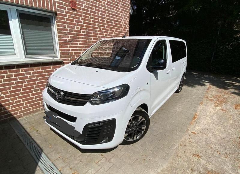 Weiß Gebraucht 2023 Opel Zafira Life Van | 35.250 € (Fairer Preis) - Bild 1/4