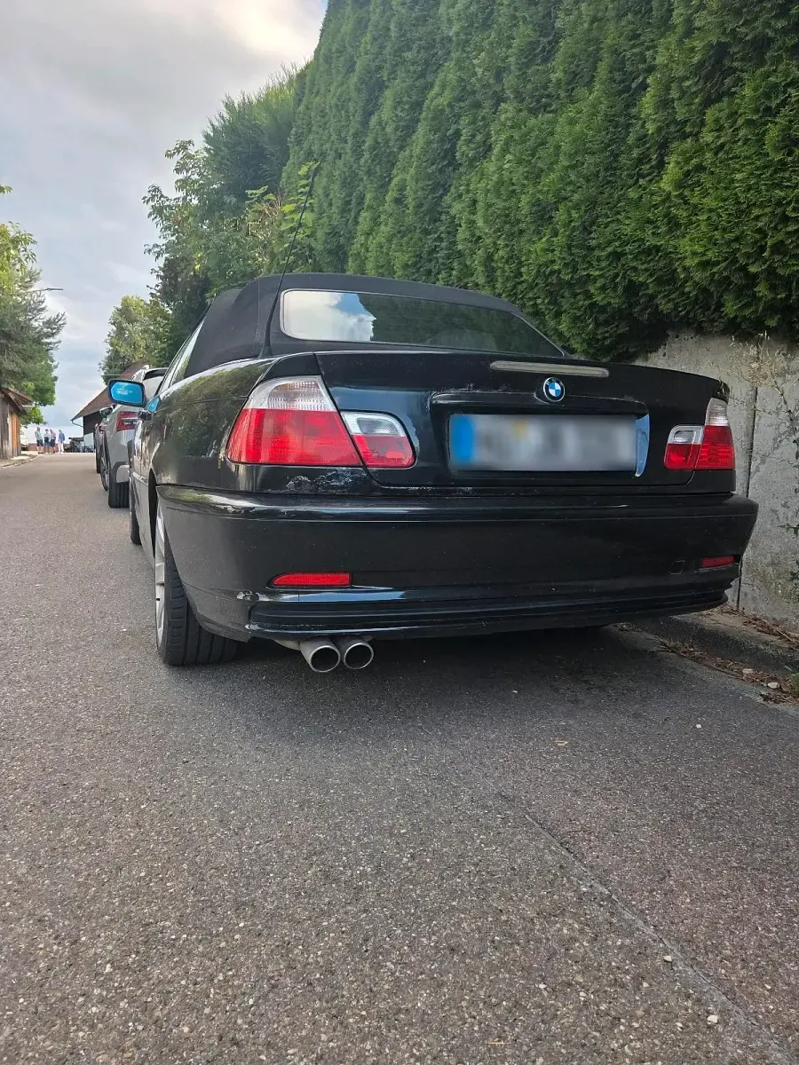 Gebraucht BMW 320 Cabriolet 170 PS (125 kW) 2002 Schwarz Cabrio