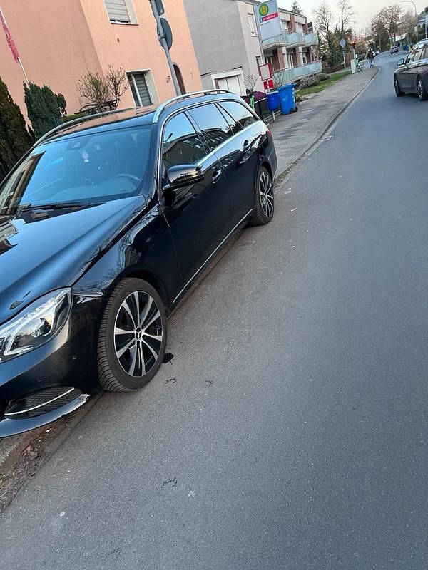 Gebraucht Mercedes 200 136 PS (100 kW) 2015 Schwarz Kombi