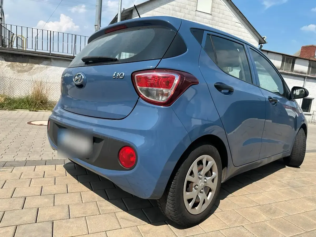 Gebraucht Hyundai i10 67 PS (49 kW) 2018 Blau Kleinwagen