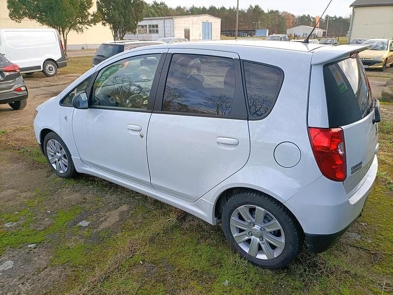 Gebraucht Mitsubishi Colt 75 PS (55 kW) 2012 Weiß Kleinwagen
