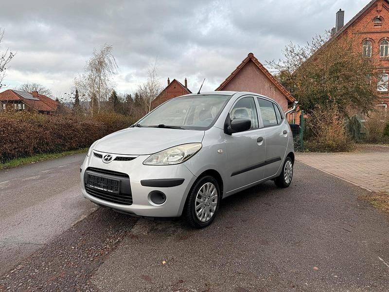 Silber Gebraucht 2010 Hyundai i10 Classic Kleinwagen | 1.000 € (Superpreis) - Bild 1/4