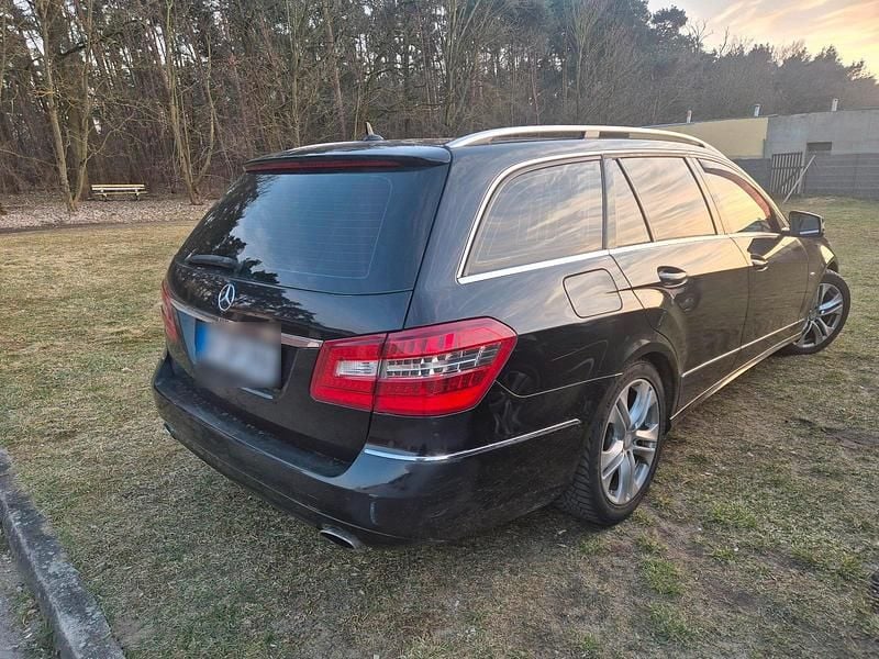 Second-hand Mercedes E350 231 CP (169 kW) 2010 Negru Break