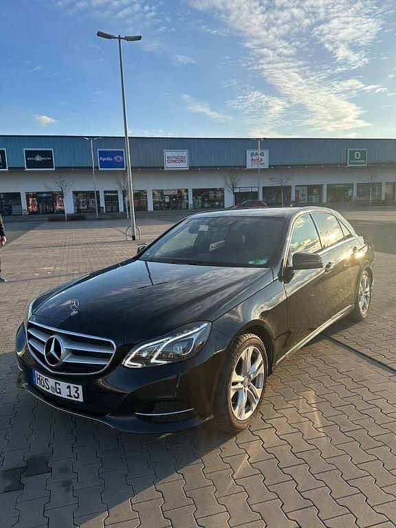 Gebraucht Mercedes E400 AMG 333 PS (244 kW) 2013 Schwarz Limousine