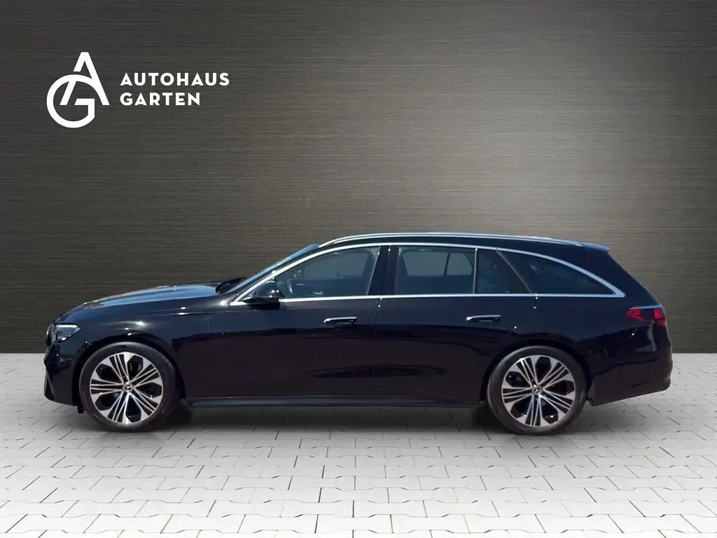Usata Mercedes E220 Avantgarde 197 CV (144 kW) 2023 Nero Berlina