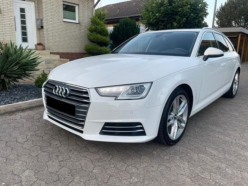 Weiß Gebraucht 2017 Audi A4 Sport Kombi | 14.690 € (Guter Preis) - Bild 1/4