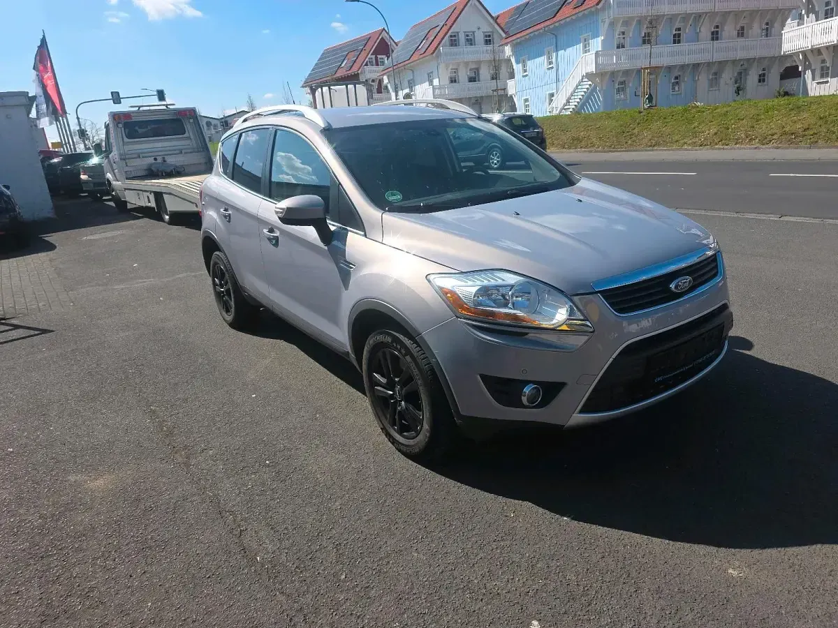 Gebraucht Ford Kuga 163 PS (119 kW) 2011 Silber SUV