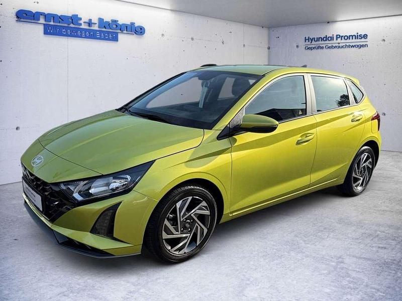 Lucid lime metallic Gebraucht 2025 Hyundai i20 Trend Kleinwagen | 21.970 € (Fairer Preis) - Bild 1/4