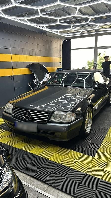 Andere farben Gebraucht 1993 Mercedes R300 Van / Kleinbus | 12.200 € - Bild 1/4