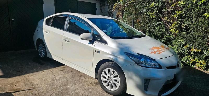 Second-hand Toyota Prius 2015 Alb Hatchback