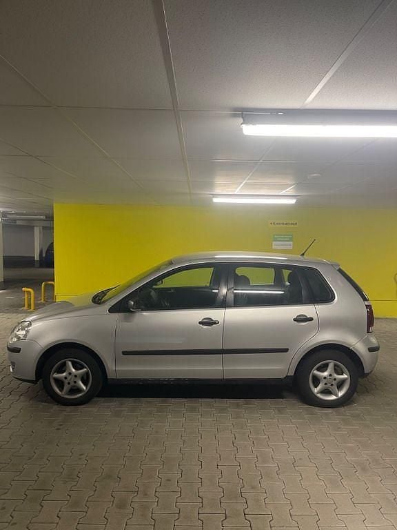 Gebraucht VW Polo Trendline 64 PS (47 kW) 2006 Grau Kleinwagen